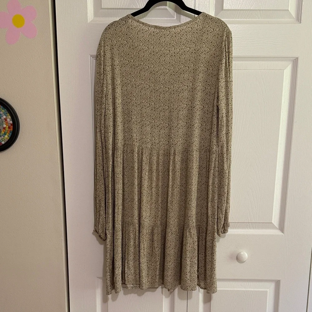 Green pattern Long Sleeve Dress - Picture 5 of 7